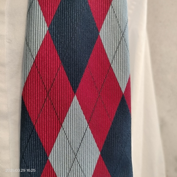 Bill Blass Stylish Red and Blue Men's Tie Necktie Geometric Argyle Red Blue Silk - Picture 11 of 13